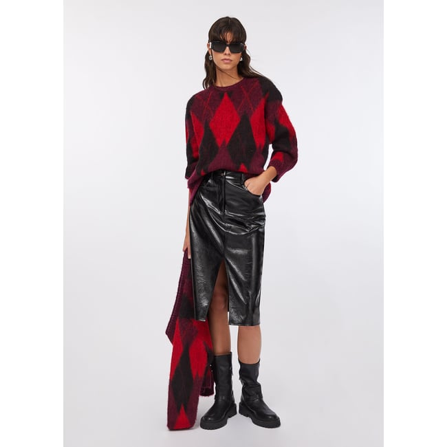Pull à losanges en laine et alpaga rouge <span itemprop=