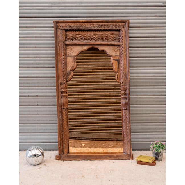 Grand miroir en bois Georges N°1307 - Bon état Couleur bois foncé <span itemprop=