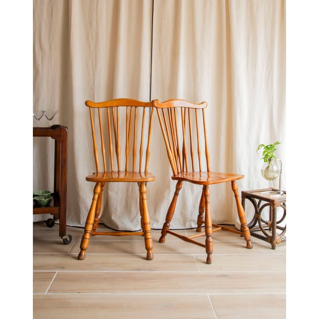 Paire de chaises au style western Claude N°1450 - Bon état Couleur bois clair <span itemprop=