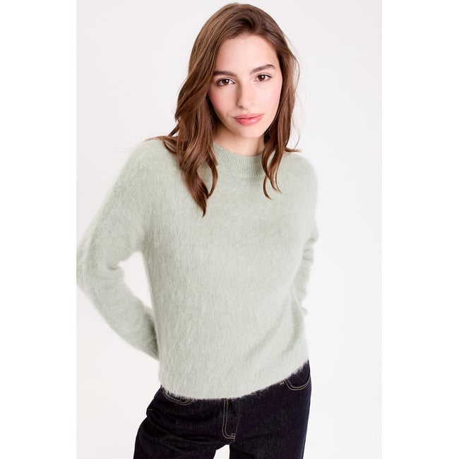 Pull duveteux vert pastel <span itemprop=