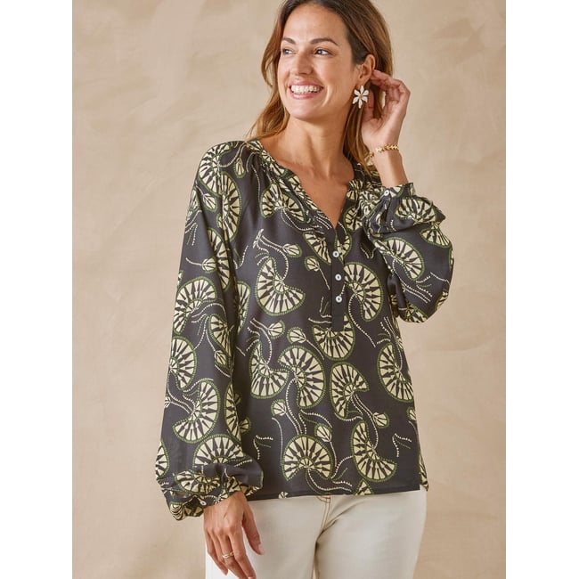 Blouse froncée encolure ronde imprimé fond noir <span itemprop=