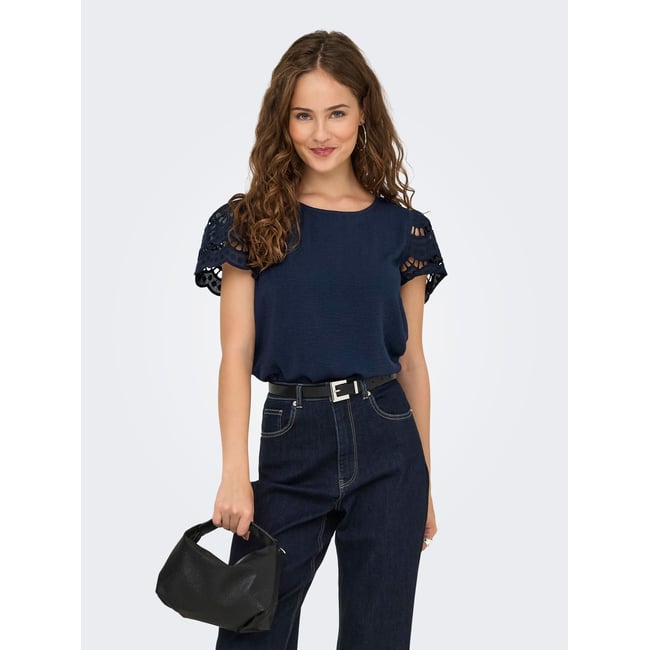 Top black iris <span itemprop=