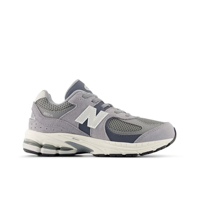 Baskets 2002 gris <span itemprop=