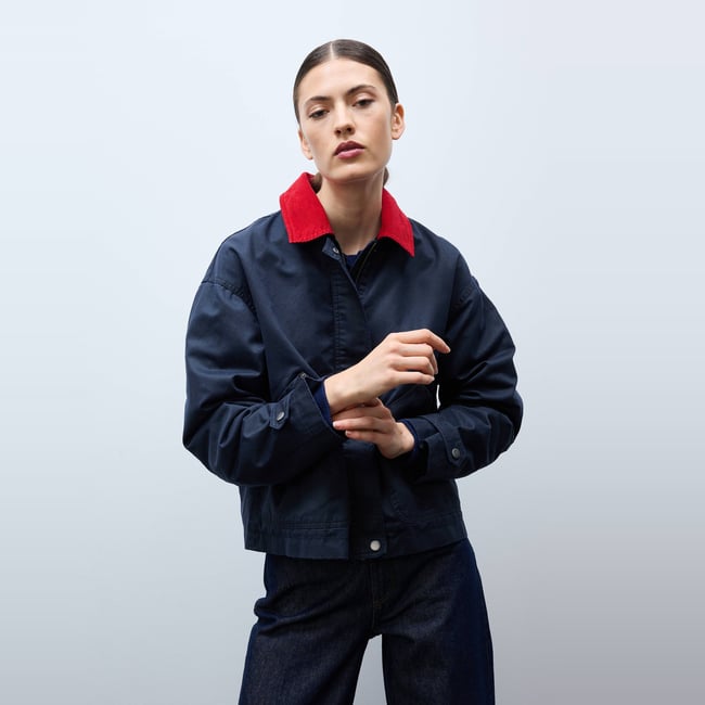 Veste courte waxé avec col contrasté black iris <span itemprop=