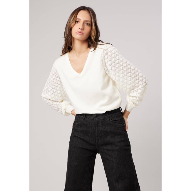 Pull femme col v manches ajourées AUDRINE - DEELUXE