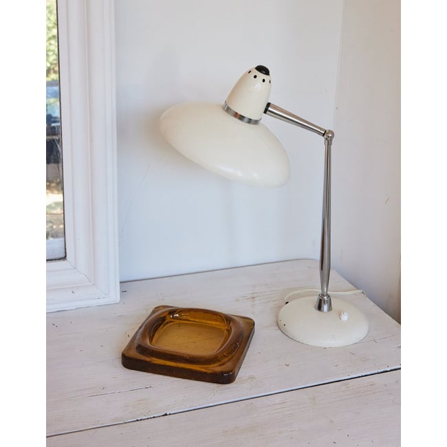 Lampe de bureau vintage Suzanne N°608 - Bon état Couleur blanc <span itemprop=