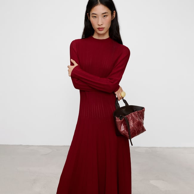 Robe à col Perkins et longueur midi rouge <span itemprop=