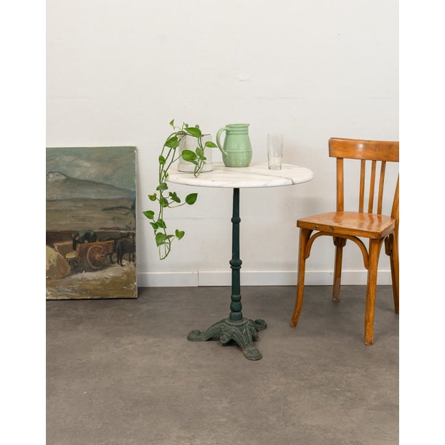 Table à manger bistrot en marbre et fonte Denise N°1183 - Bon état Couleur blanc <span itemprop=