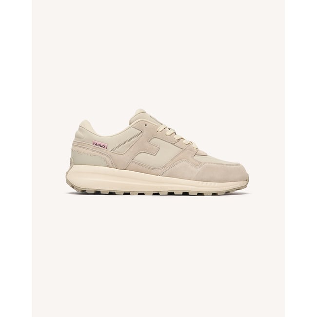 Baskets running en cuir gris clair <span itemprop=