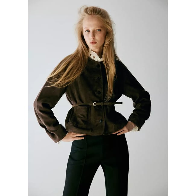 Veste daim poches kaki <span itemprop=