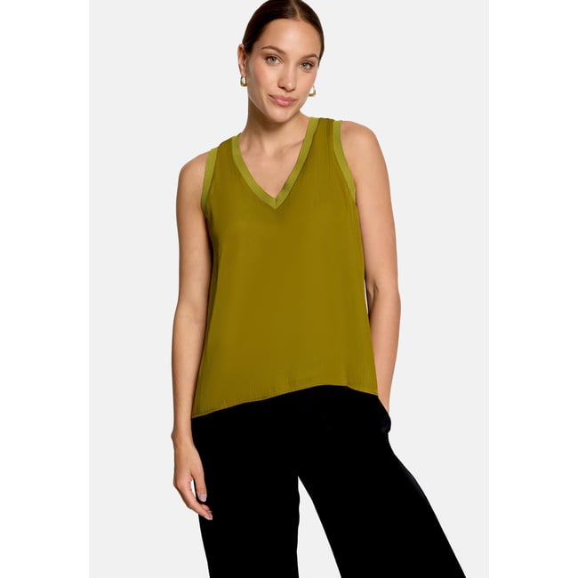 Haut façon blouse à encolure en v fir green <span itemprop=