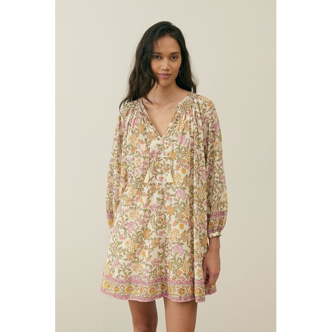 Vestido corto evasé bordado, manga larga, JANICE estampado beige/rosa <span itemprop=