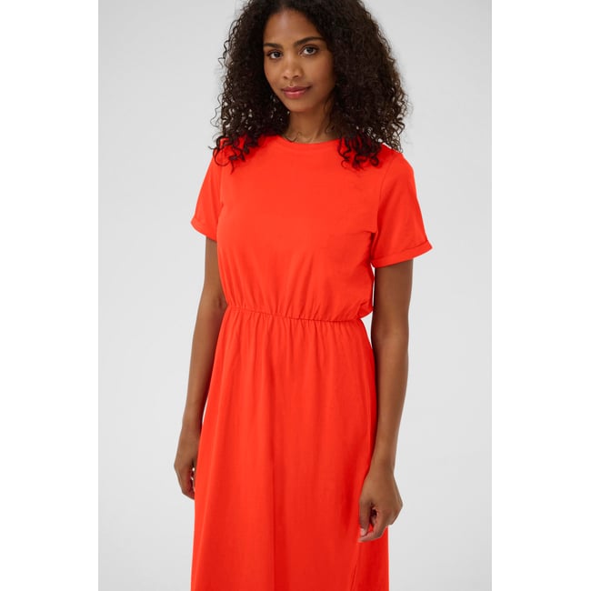 Robe rouge fiery red <span itemprop=