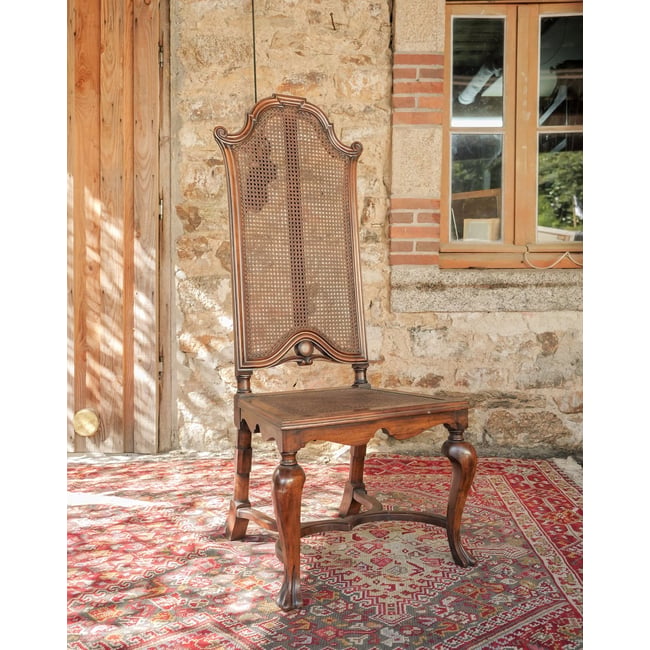 Grande chaise de style italienne Claude N°1648 - Bon état Couleur bois foncé <span itemprop=