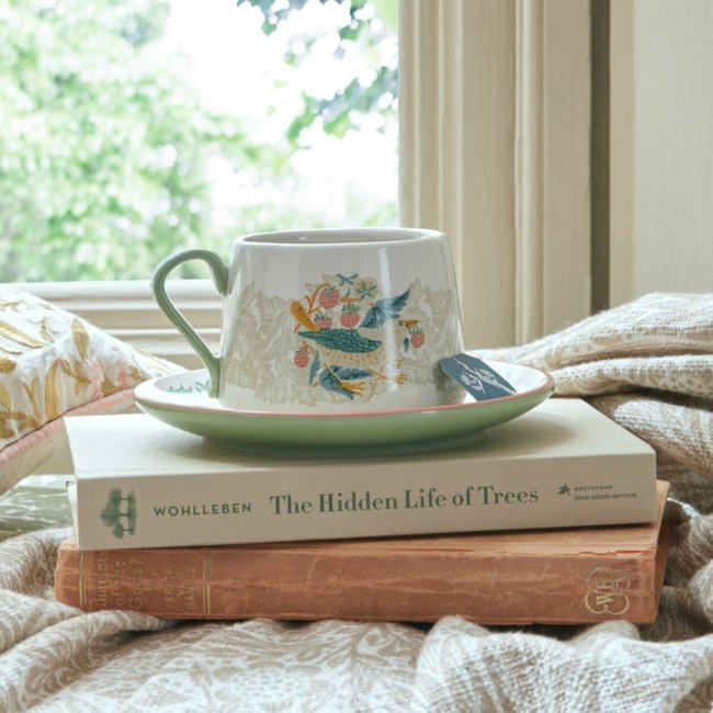 Kitchen Garden Teacupt & Saucer Set, multi-coloured, WILLIAM MORRIS AT HOME