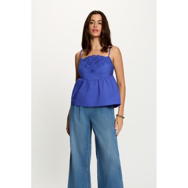Top brodé bretelles fines bleu <span itemprop=