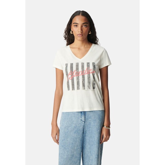 Camiseta estampada con cuello de pico y manga corta crudo <span itemprop=