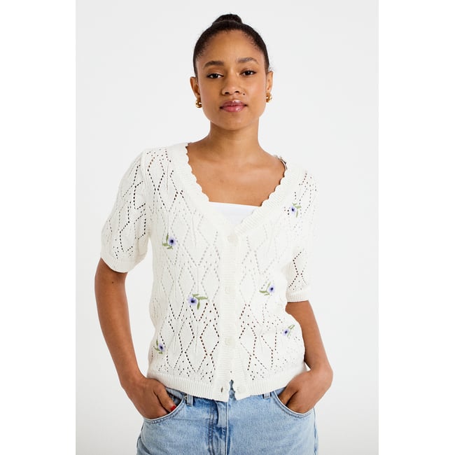Gilet col v manches courtes brodé ecru <span itemprop=