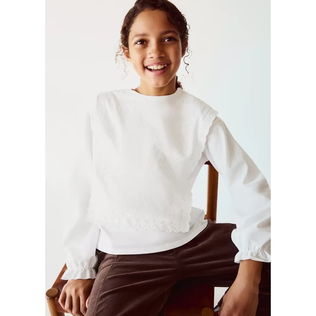 T-shirt détails brodés blanc cassé <span itemprop=