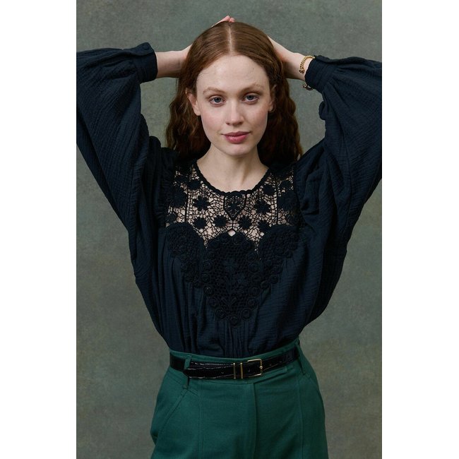 Camicetta in cotone con ricamo, RIYA nero  LOUISE MISHA