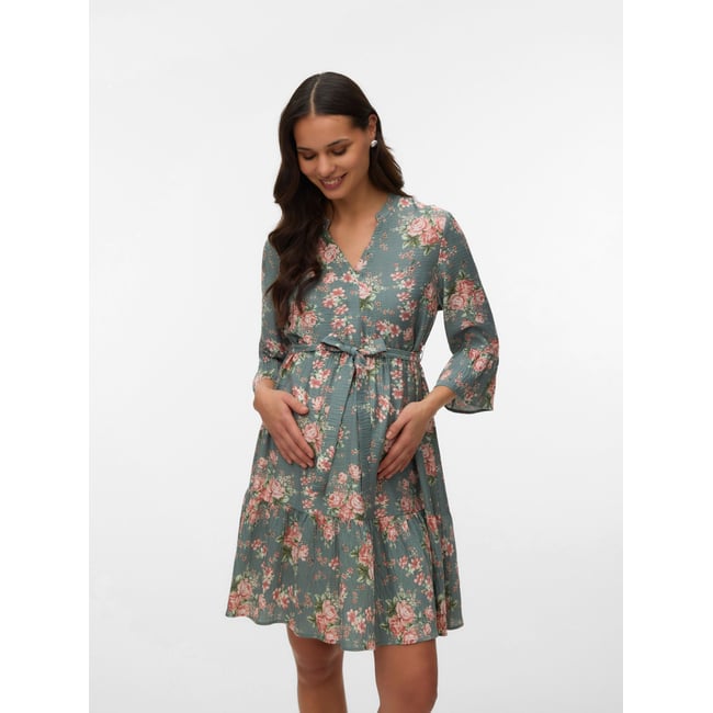 Robe laurel wreath <span itemprop=