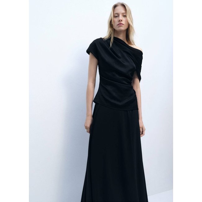 Chemisier satiné manches courtes noir <span itemprop=