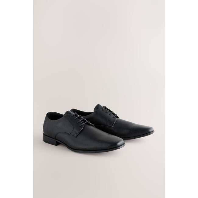 Chaussures derby fines à bout carré noir <span itemprop=