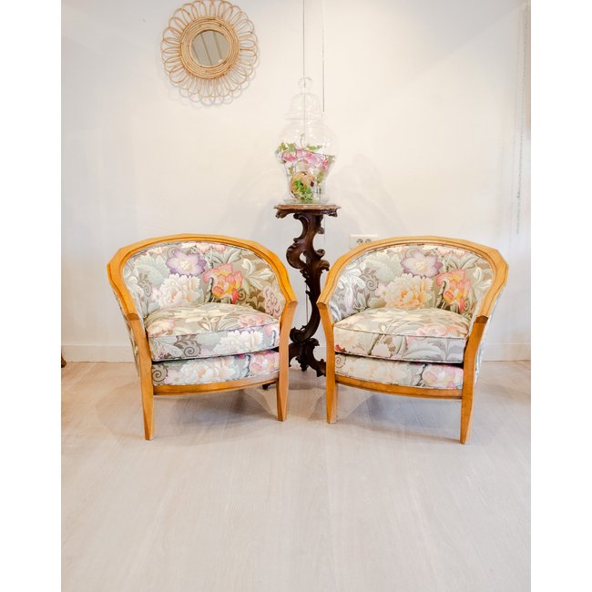 Paire de fauteuils Rosello Ernest N°955 - Bon état Couleur bois foncé <span itemprop=