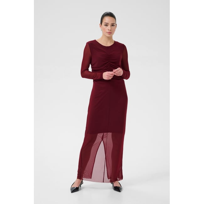 Robe rouge windsor wine <span itemprop=