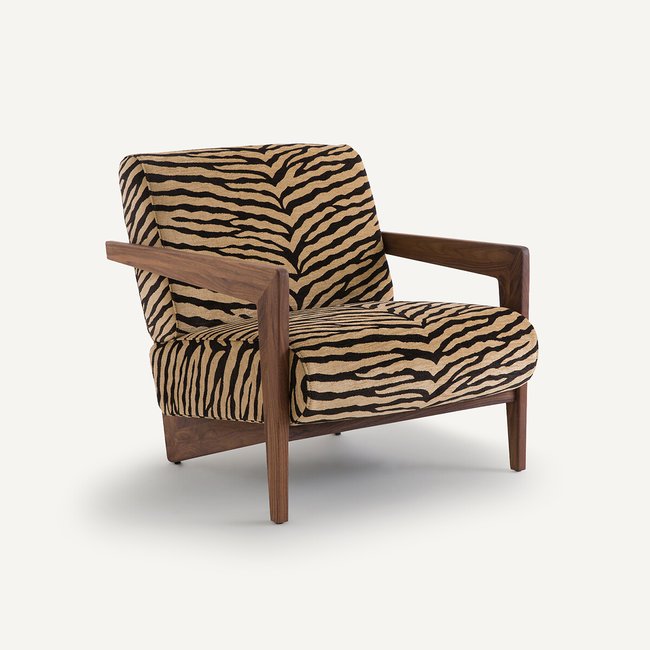 Cadeirão em nogueira maciça, tecido jacquard, Izag estampado animal <span itemprop=