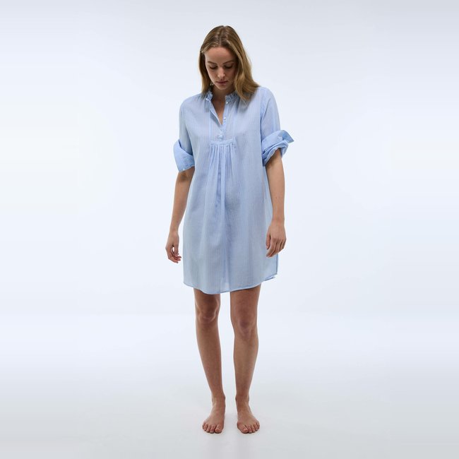 Chemise de nuit rayée avec détail plastron en coton BIO celeste <span itemprop=