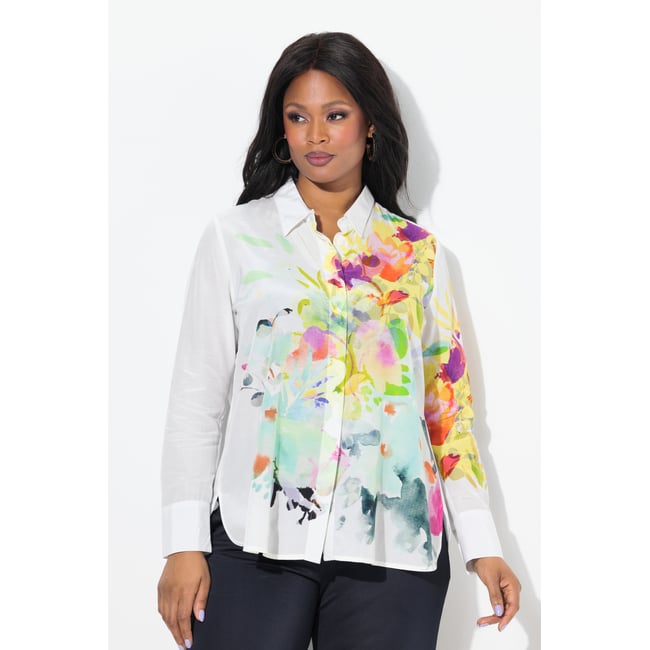 Chemisier à fleurs. Col classique et manches blanc neige <span itemprop=