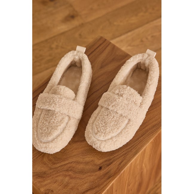 Chaussons RALPH ecru <span itemprop=