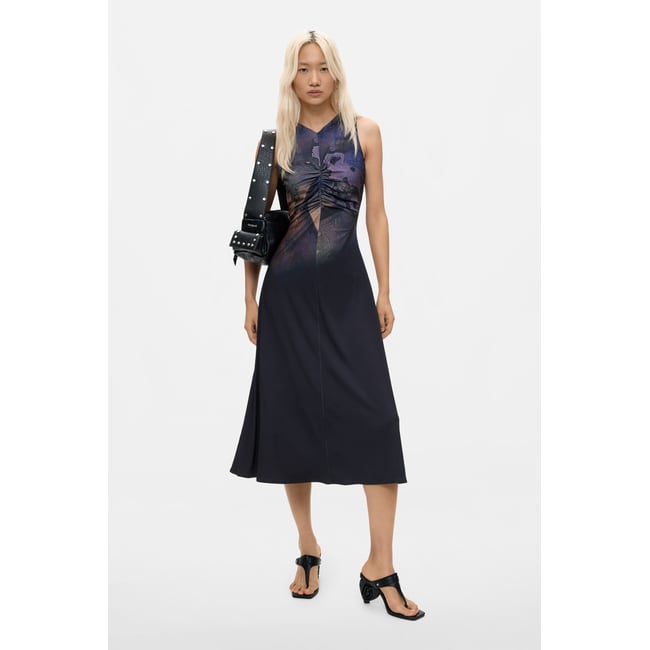 Robe en maille sans manches noir <span itemprop=