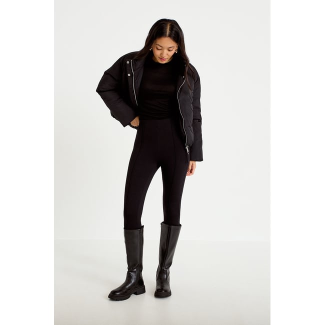 Fuseau noir <span itemprop=