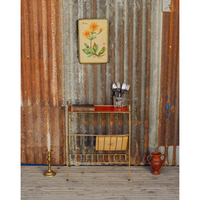 Table d'appoint en métal doré et orange Hanna N°1606 - Bon état Couleur doré <span itemprop=