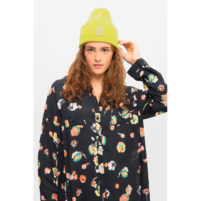 Bonnet mou en maille côtelée, écusson griffé jaune fluo <span itemprop=