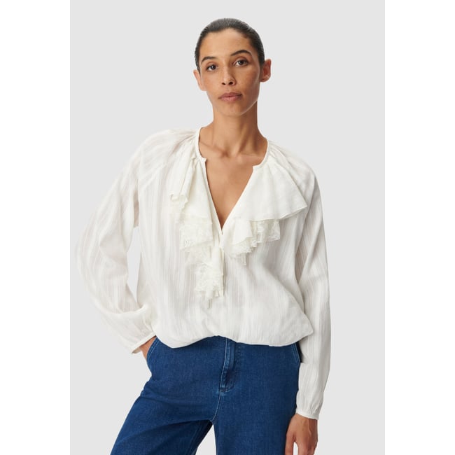 Blouse détails volants dentelle blanc cassé <span itemprop=