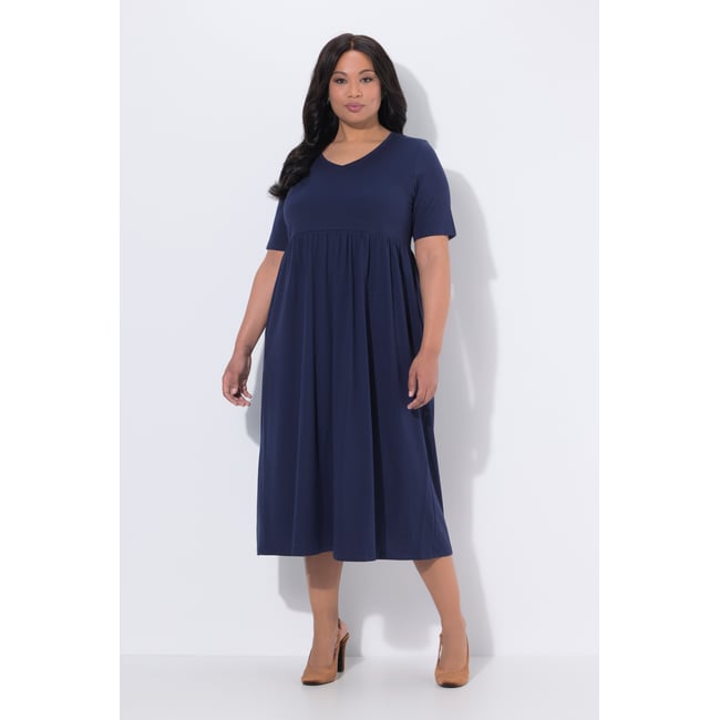 Robe maxi, coupe évasée. Décolleté V - ULLA POPKEN