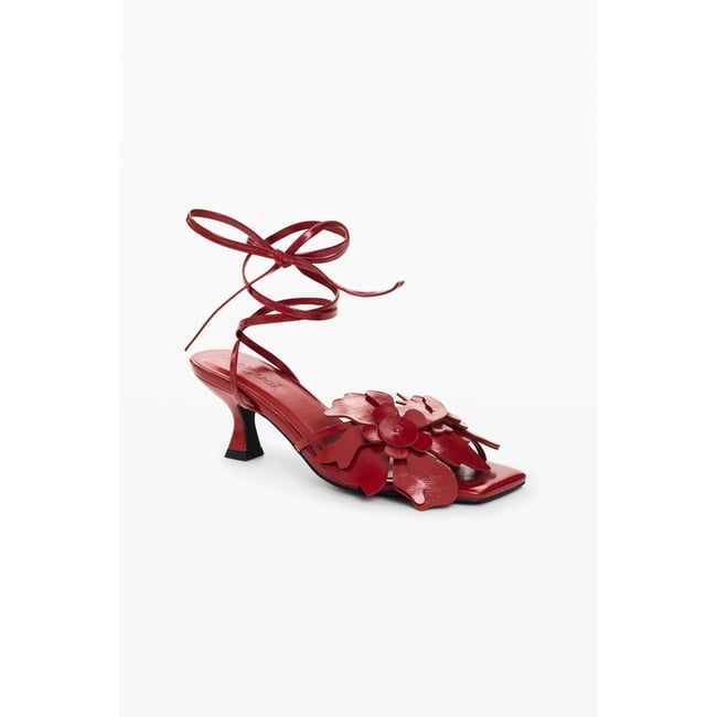 Sandale appliques fleur rouge <span itemprop=