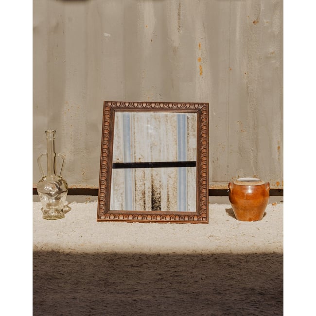 Miroir en bois Georges N°1395 - Bon état Couleur bois foncé <span itemprop=