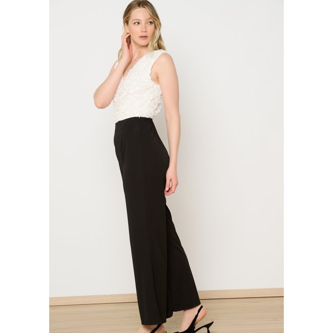 Combinaison contrastée élégante blanc casse <span itemprop=