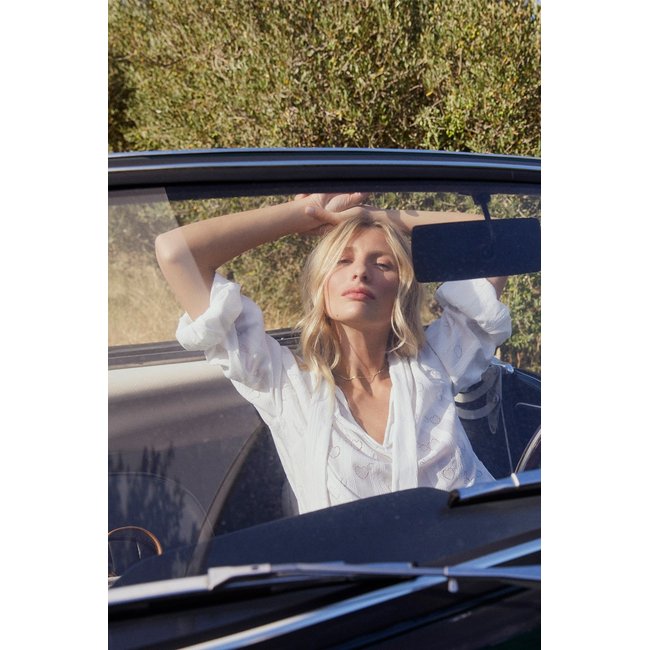 Blouse à col lavalière à motifs cœurs écru <span itemprop=
