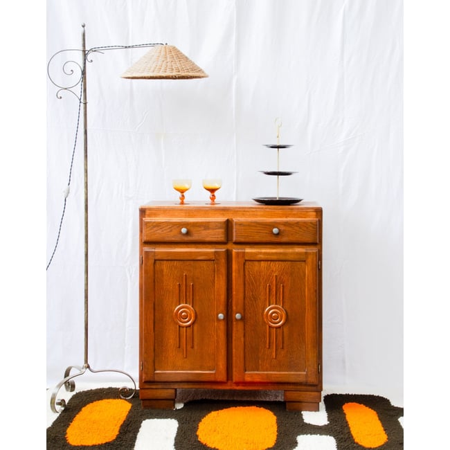 Buffet en bois Gilbert N°1931 - Bon état Couleur bois foncé <span itemprop=