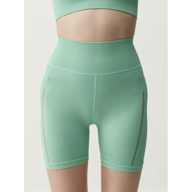Short de sport femme Sunset type cycliste effet gainant - BORN