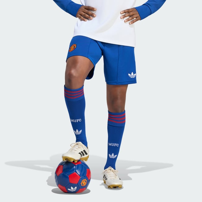 Short Extérieur Manchester United 26/27 royal blue <span itemprop=