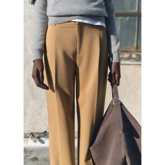 Pantalon droit pinces marron moyen <span itemprop=