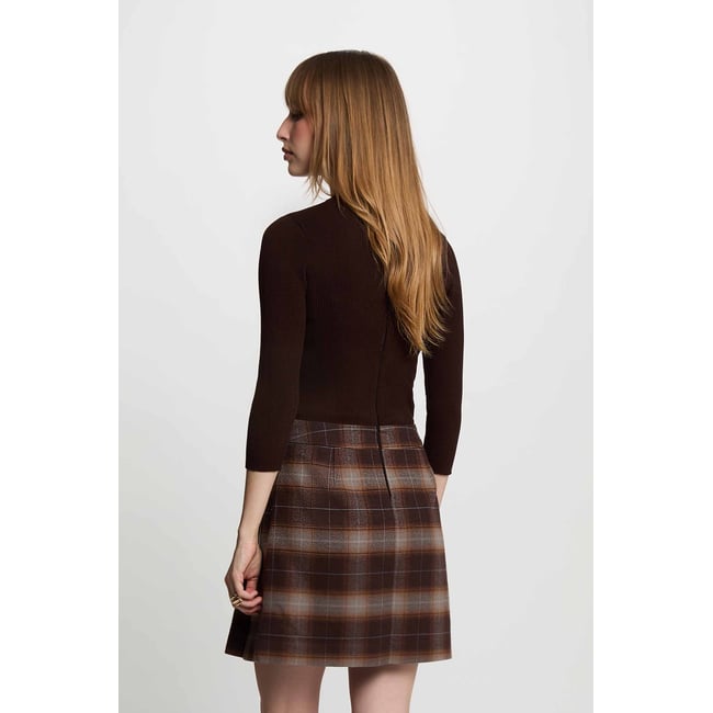Robe courte col montant multicolore <span itemprop=