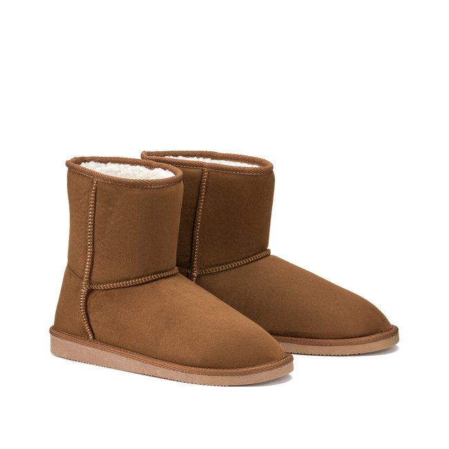 Boots fourrées camel <span itemprop=