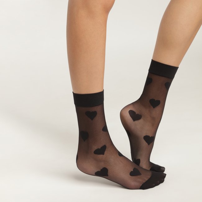 Socquettes cœur multiples Style noir <span itemprop=